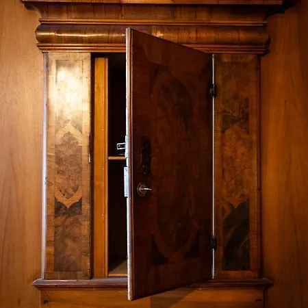 Goethe House In Old Town Zürich